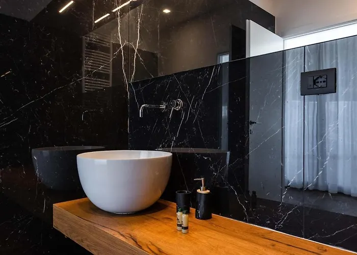 Jacuzzi Del Geranio Villa *